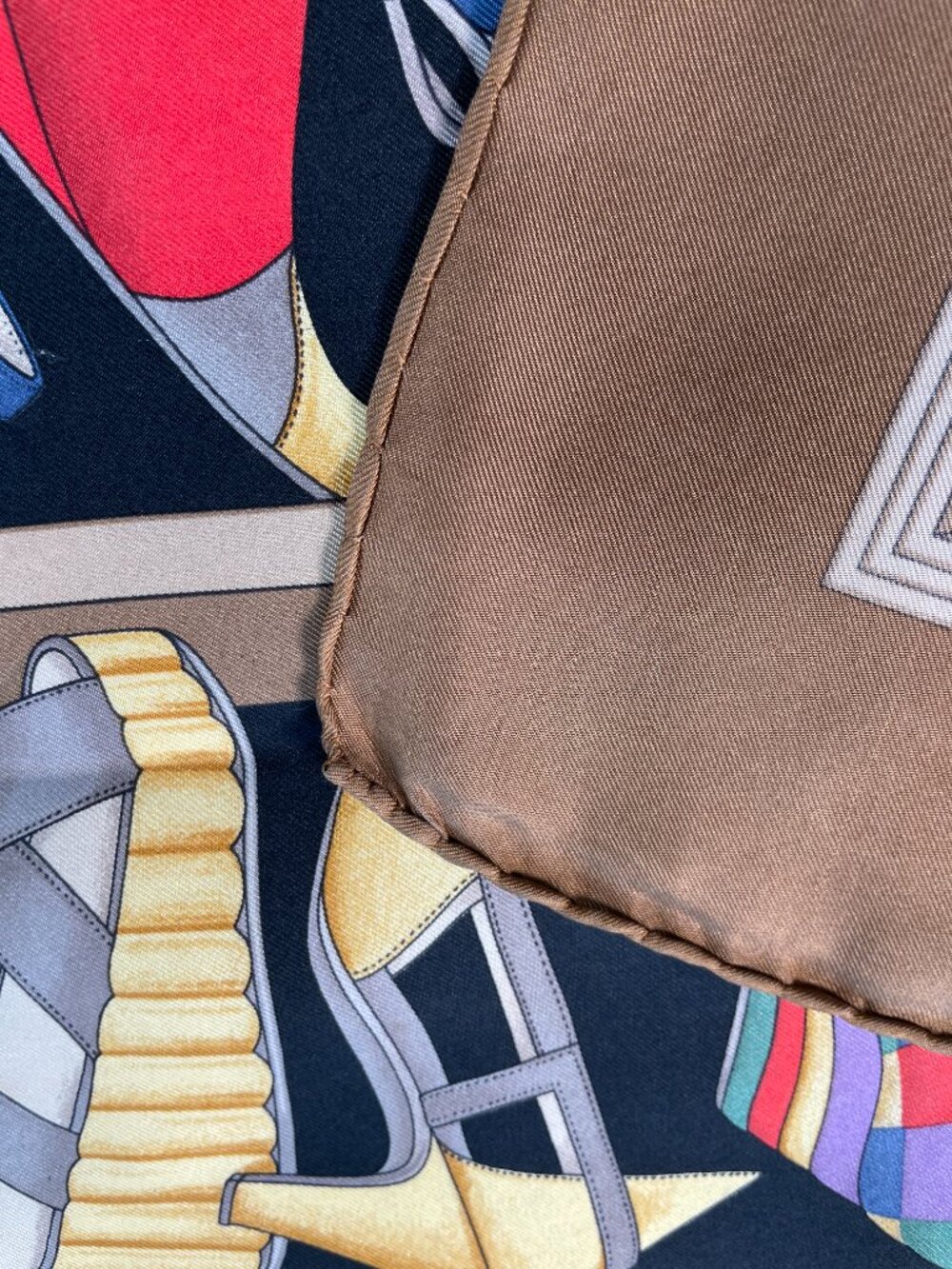 Vintage Salvatore Ferragamo Silk Scarf – Iconic Shoe Print - Picture 7 of 16